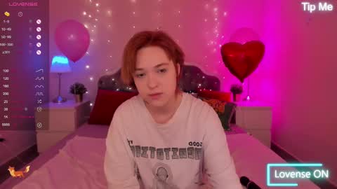 fiamoory online show from March 9, 11:25 am