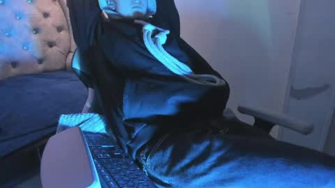   online show from April 22, 12:01 pm