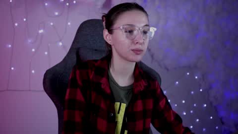 Snapshot of filipinaadams chatting on January 18, 7:49 am cap and Lana  online show from January 18, 7:49 am