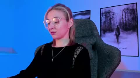 Snapshot of filipinaadams chatting on March 6, 2:41 am cap and Lana  online show from March 6, 2:41 am