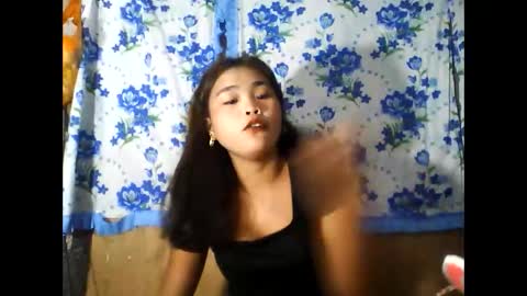 filipinagirl_18 online show from April 6, 6:36 am