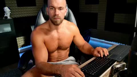 Snapshot of finch93 chatting on September 14, 3:46 pm Nick online show from September 14, 3:46 pm