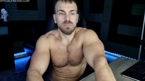 Snapshot of finch93 chatting on February 4, 1:12 am Nick online show from February 4, 1:12 am