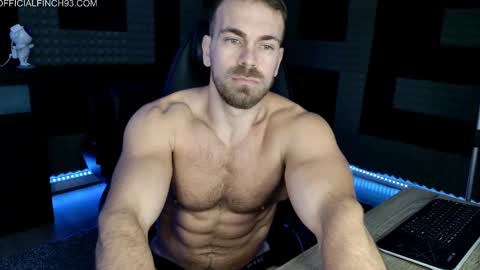 Snapshot of finch93 chatting on February 18, 2:16 am Nick online show from February 18, 2:16 am