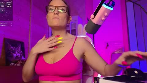 Lady online show from June 7, 6:24 pm
