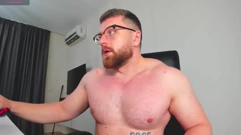 FindomGuyXXX online show from February 13, 8:12 pm