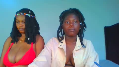 Snapshot of fine_melanie chatting on January 28, 2:32 am melanie online show from January 28, 2:32 am