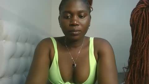 Snapshot of fine_melanie chatting on October 12, 9:57 am melanie online show from October 12, 9:57 am