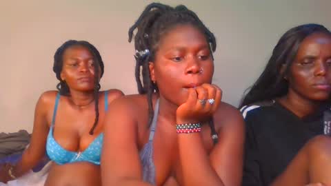 Snapshot of fine_melanie chatting on January 30, 9:04 am melanie online show from January 30, 9:04 am