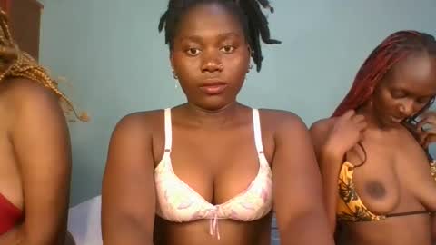 Snapshot of fine_melanie chatting on February 12, 6:09 pm melanie online show from February 12, 6:09 pm