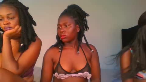 Snapshot of fine_melanie chatting on January 26, 6:48 pm melanie online show from January 26, 6:48 pm
