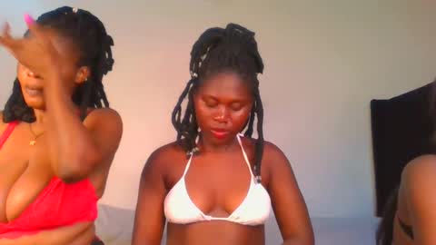 Snapshot of fine_melanie chatting on January 24, 5:42 pm melanie online show from January 24, 5:42 pm