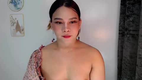 Jasmine online show from April 10, 10:58 pm