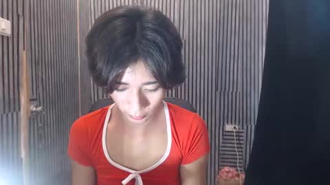 fiona908995 online show from December 18, 8:48 pm