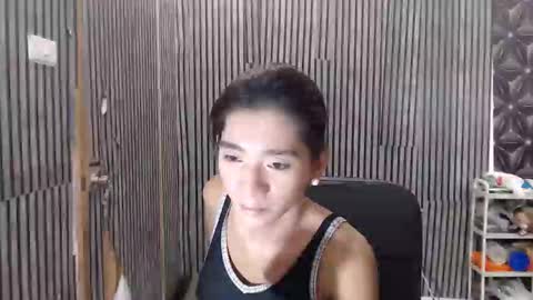 fiona908995 online show from April 20, 6:11 pm