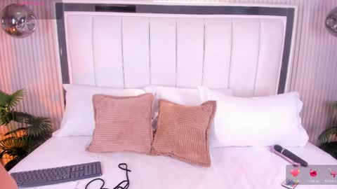 Fiorela online show from April 19, 4:13 am