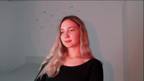 fireflies_fly_ online show from July 20, 7:48 pm