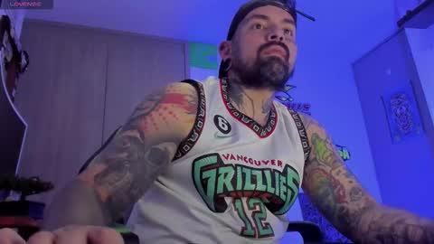 Snapshot of fisherrman666 chatting on October 17, 12:47 am fisherrman666 online show from October 17, 12:47 am