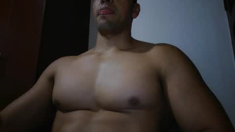 fitchestabs_69 online show from May 21, 9:10 pm