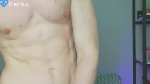 Snapshot of fixsicki chatting on February 19, 8:20 pm Eren.  online show from February 19, 8:20 pm