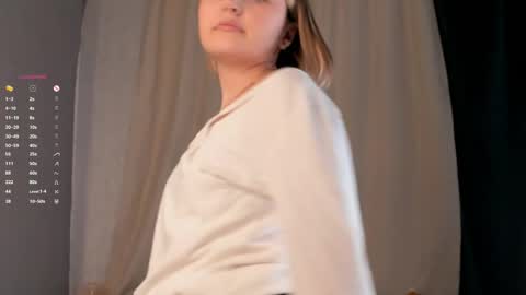 Amelia online show from April 18, 1:40 am