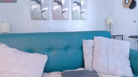 Flavia online show from May 6, 1:17 pm