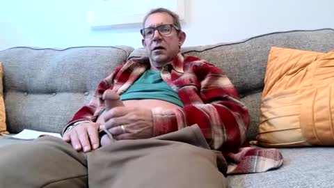 Snapshot of flirtofcharleston chatting on December 3, 6:22 pm Flickrbrite online show from December 3, 6:22 pm