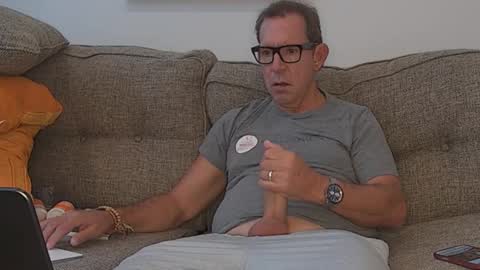 Snapshot of flirtofcharleston chatting on October 3, 3:42 pm Flickrbrite online show from October 3, 3:42 pm