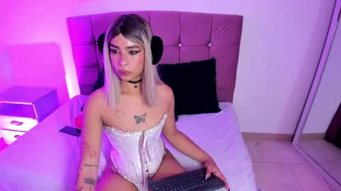  Flor  online show from April 17, 4:26 am