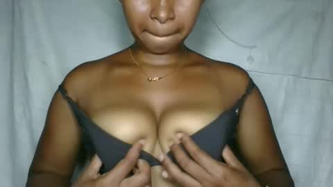 florencia011 online show from November 22, 6:45 am