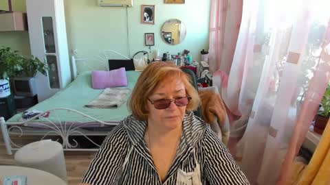 Flowerlower online show from April 9, 6:41 am