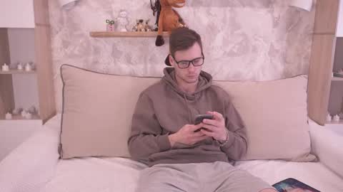 Fluffy and Krut online show from December 17, 1:29 pm