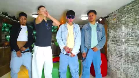 Snapshot of flyckers chatting on February 9, 12:08 pm flyckers online show from February 9, 12:08 pm