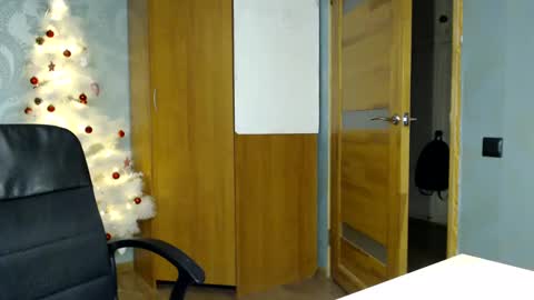 Molli  Ready for any play with you. Hottest show in pvt  Help a student earn big tokens  online show from January 21, 10:41 pm