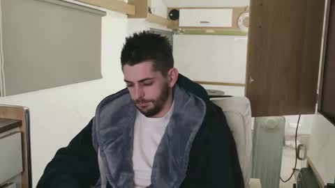 independent model online show from February 11, 7:39 pm