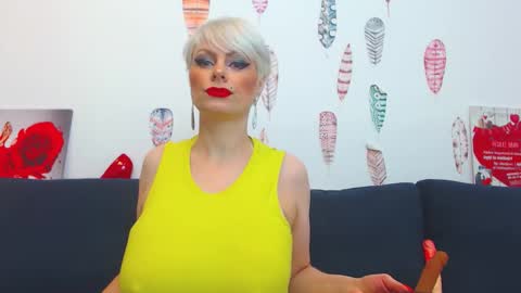 Snapshot of forever_barbie chatting on October 25, 11:16 pm Adana online show from October 25, 11:16 pm