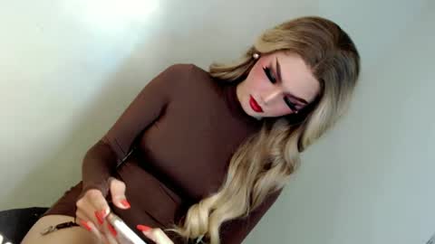 KHATRINA STACIE MARIE online show from December 3, 8:55 pm