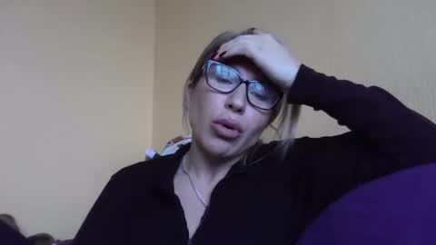 fox_red_lady7 online show from February 6, 10:19 am