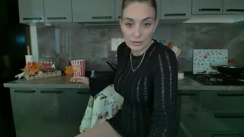 Ana online show from September 15, 6:48 am