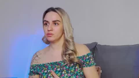 Foxy Kimmi online show from March 14, 7:45 am