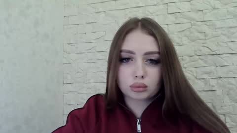 Alice online show from December 4, 7:46 pm