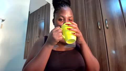 Snapshot of foxykay1 chatting on January 6, 4:04 am Kayla online show from January 6, 4:04 am