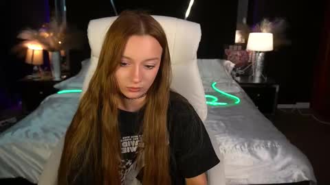 Maya online show from November 7, 9:28 pm