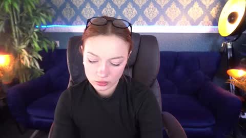 Maya online show from October 6, 1:07 pm