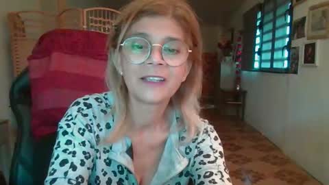 francelune online show from January 12, 1:51 pm