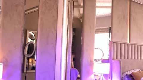 francescadante online show from February 25, 7:12 am