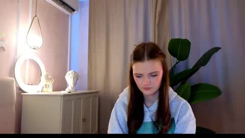 Marybrown eye Katy gray eye online show from February 28, 8:29 am