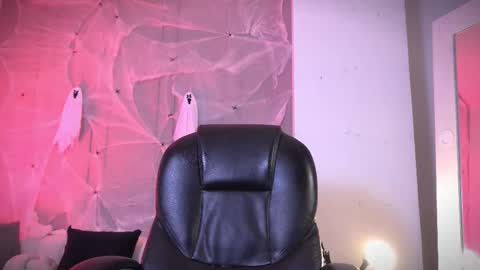 Frank Farrell. Hey remember to give me a thumbs up Ty online show from November 2, 4:12 am