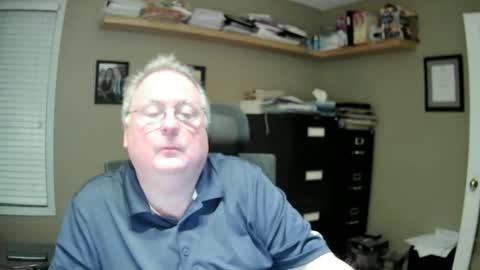 Snapshot of frankie6207 chatting on October 2, 6:45 am frankie6207 online show from October 2, 6:45 am