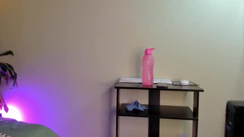 Fransheska online show from April 16, 9:50 pm